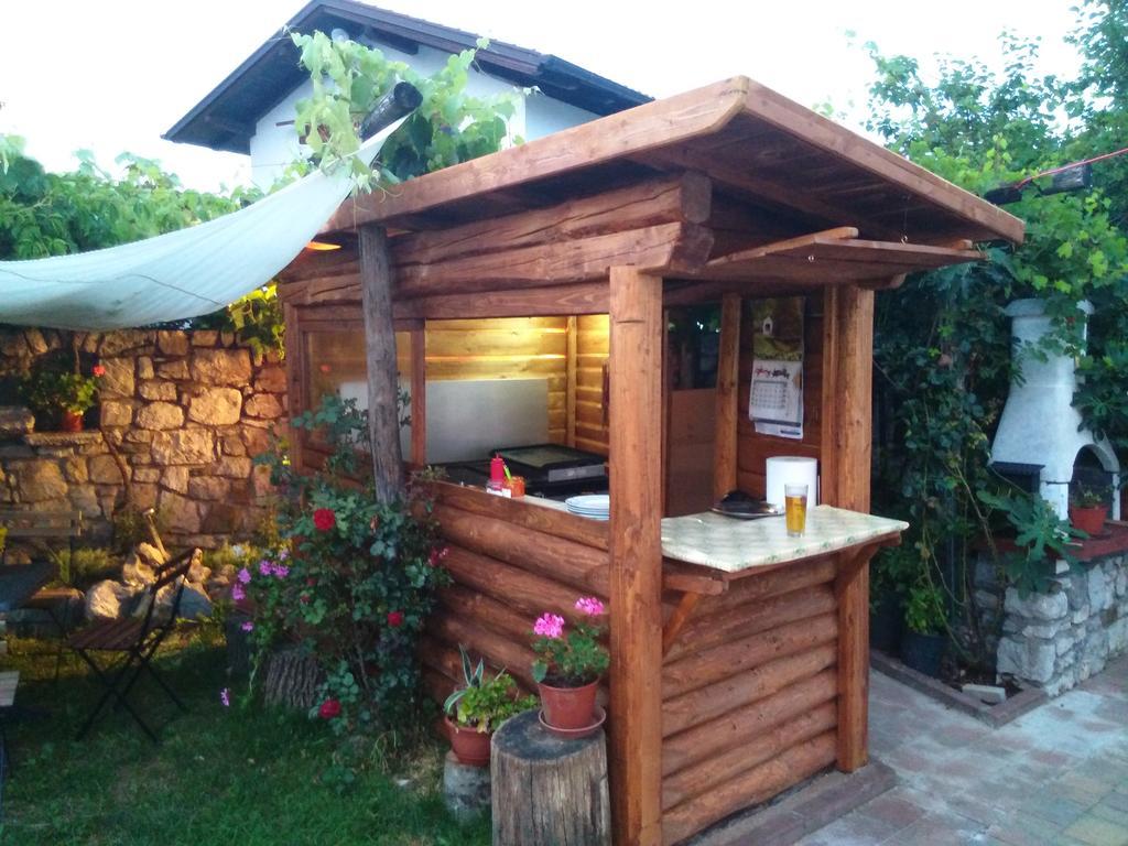 Bed and Breakfast Osterija Na Planinci Дивача Экстерьер фото